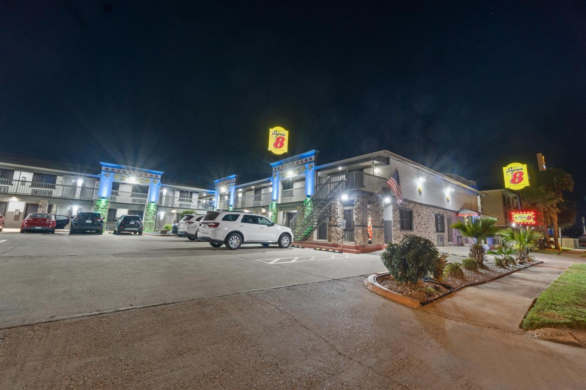 Super 8 By Wyndham Mcallen-Downtown-Airport-La Plaza Mall Motel Exterior photo